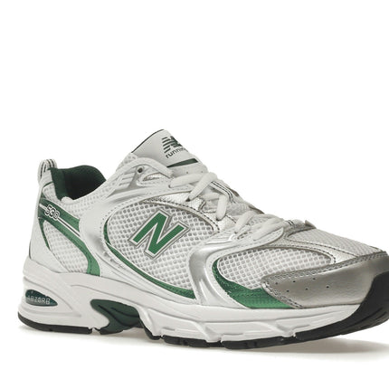 New Balance 530 White Nightwatch Green MR530ENG, trois-quarts avant extérieur