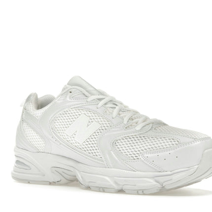 New Balance 530 Triple White MR530PA, trois-quarts avant extérieur
