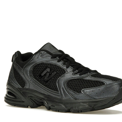 New Balance 530 Black Dark Grey MR530PB, trois-quarts avant extérieur
