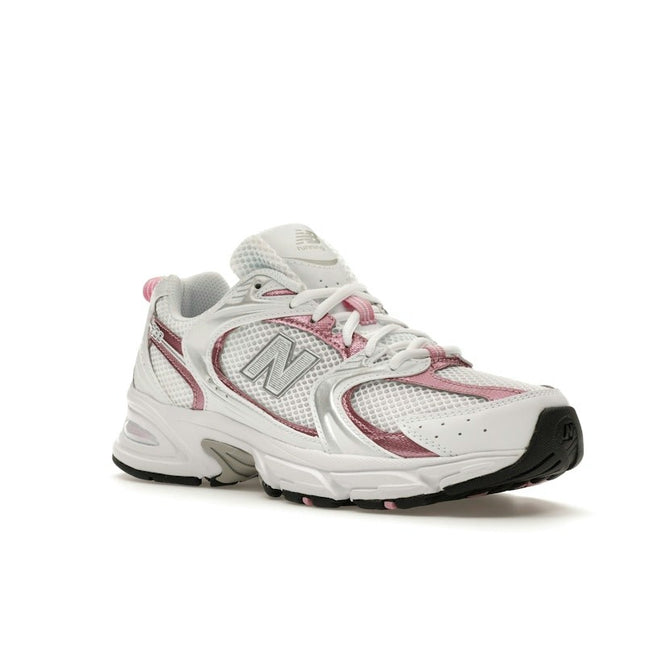 New Balance 530 White Pink Sugar MR530PK, trois-quarts avant extérieur