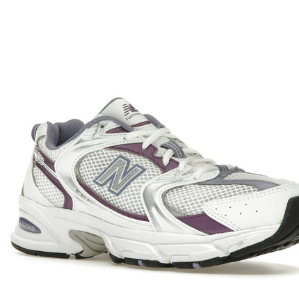 New Balance 530 White Violet MR530RE, trois-quarts avant extérieur