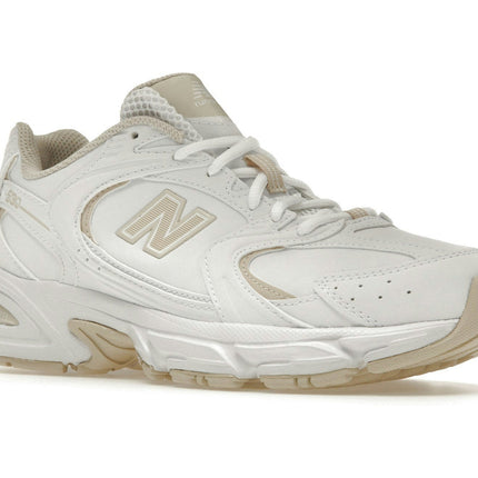 New Balance 530 White Calm Taupe MR530SYA, trois-quarts avant extérieur