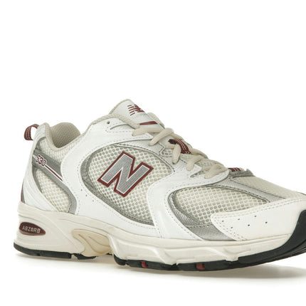 New Balance 530 Sea Salt Mercury Red MR530SZ, trois-quarts avant extérieur