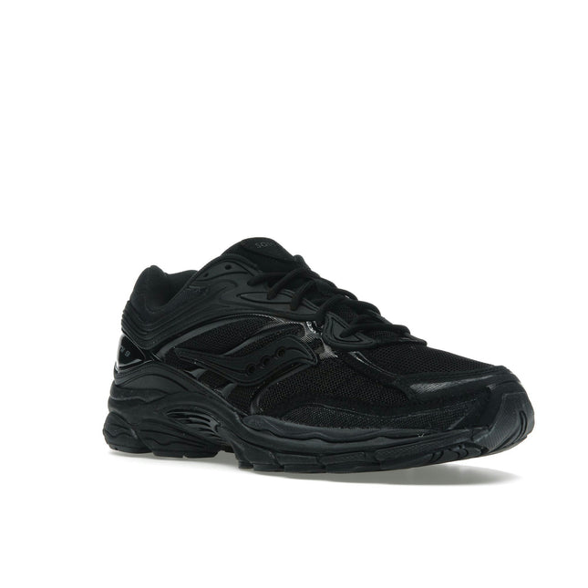 Saucony ProGrid Omni 9 Armor Black S70897-3, trois-quarts avant extérieur