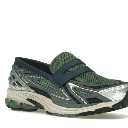 New Balance 1906L Dark Juniper Navy U1906LOA, trois-quarts avant extérieur