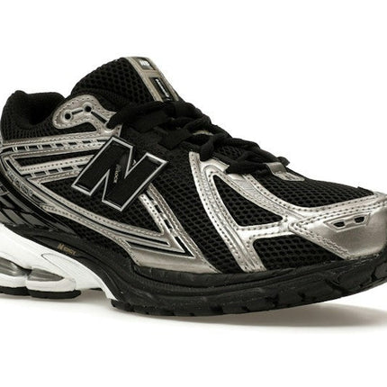 New Balance 1906R Black Grey White U1906RCF, trois-quarts avant extérieur