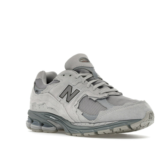 New Balance 2002R Gore-Tex Protection Pack Slate Grey U200227R, trois-quarts avant extérieur