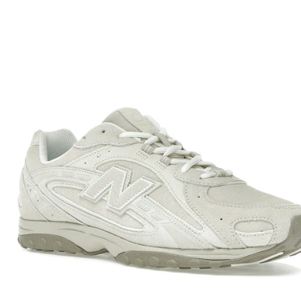 New Balance 204L Timberwolf U204LMMC, trois-quarts avant extérieur
