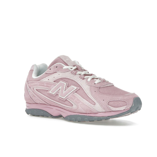 New Balance 204L Pastel Pink U204LMMD, trois-quarts avant extérieur