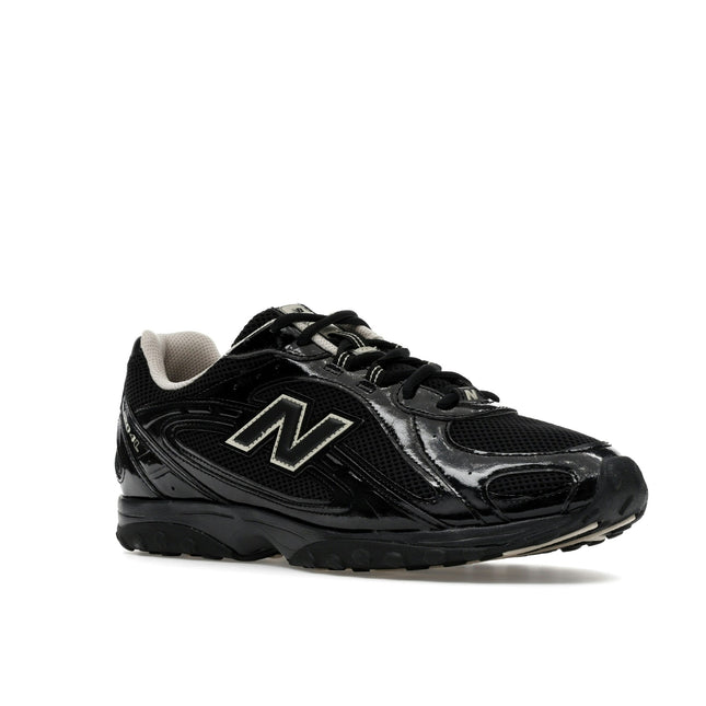 New Balance 204L Black Timberwolf U204LMRA, trois-quarts avant extérieur