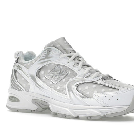 New Balance 530 Silver Metallic Polka Dots U530HFW, trois-quarts avant extérieur