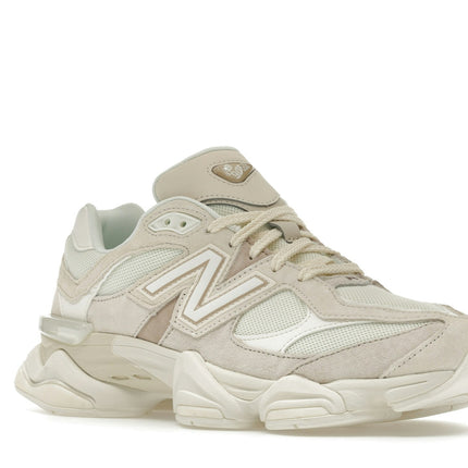New Balance 9060 Beige White U90604IJ, trois-quarts avant extérieur