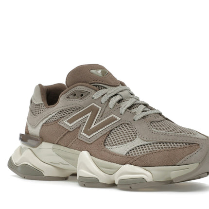 New Balance 9060 Arid Stone Mushroom U9060ERC, trois-quarts avant extérieur