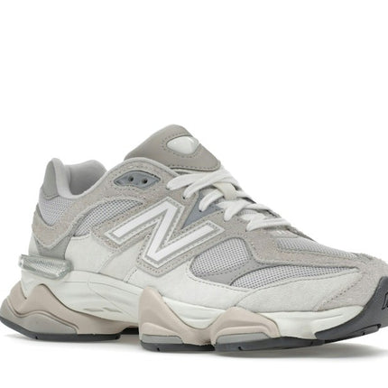 New Balance 9060 Grey U9060FGN, trois-quarts avant extérieur