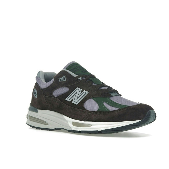 New Balance 991v2 MiUK Essentially Offbeat Pack Brown U991BP2, trois-quarts avant extérieur