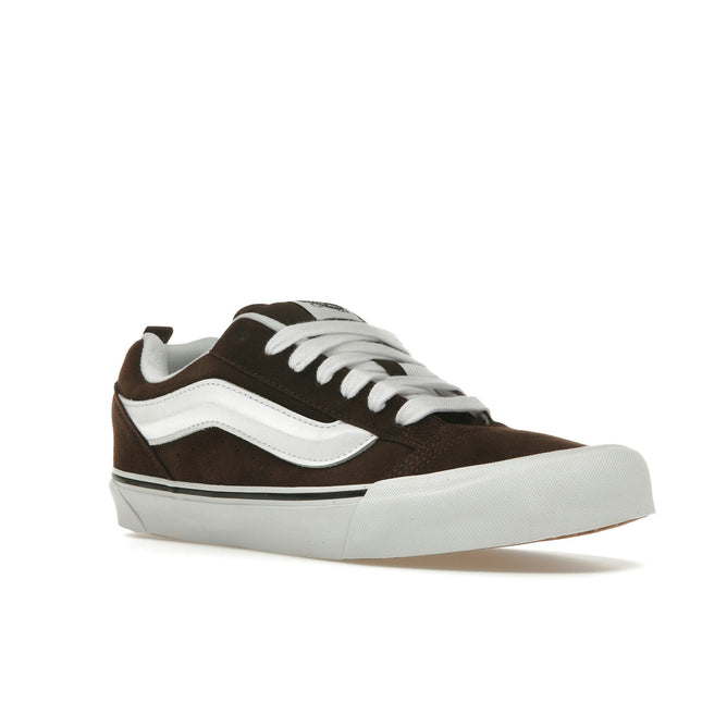 Vans Knu Skool Brown White VN0009QCNWH, trois-quarts avant extérieur